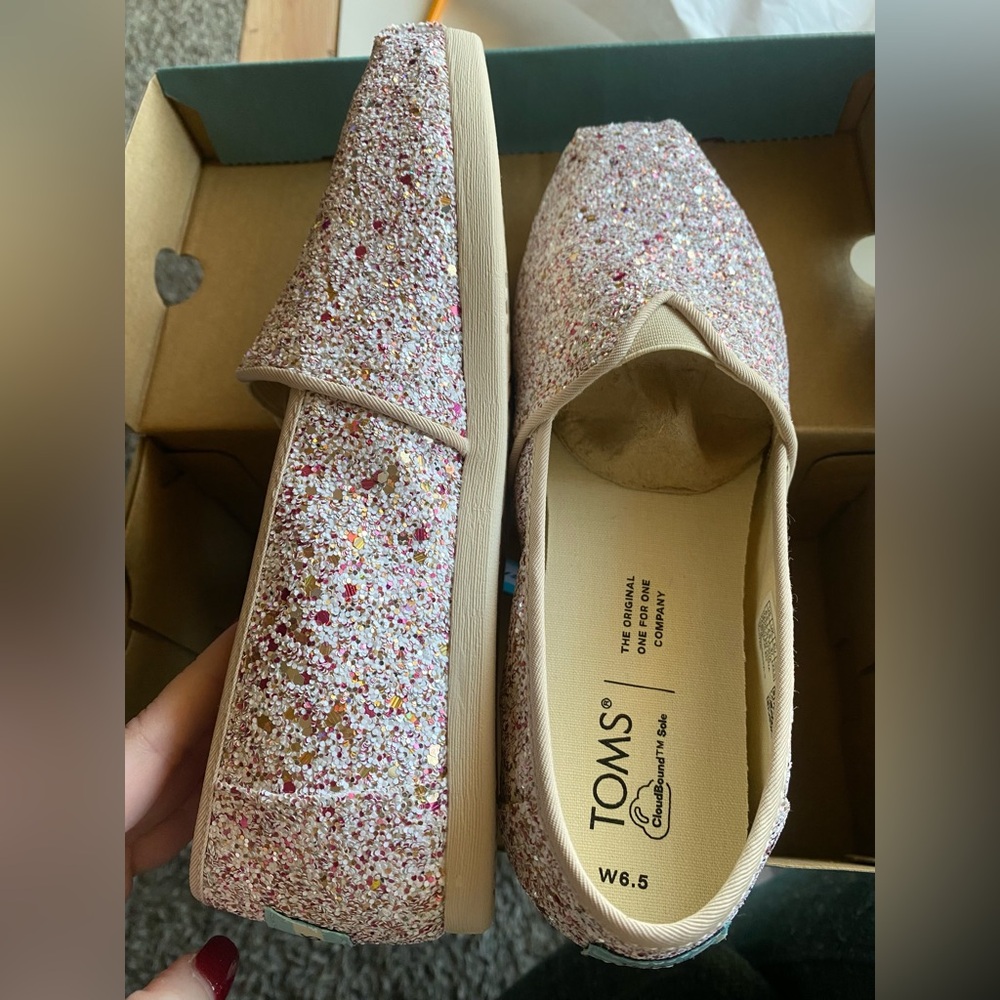 Natural Glitter Alpargatas Toms size 6.5